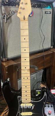 Guitare électrique de style Gilmore - pickguard personnalisé / micros Alnico 5 / Fender / Wilkinson