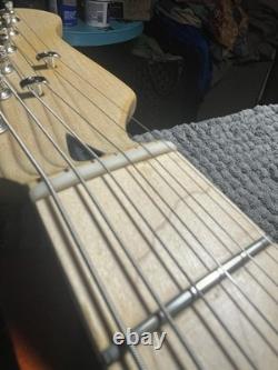 Guitare électrique de style Gilmore - pickguard personnalisé / micros Alnico 5 / Fender / Wilkinson
