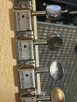 Guitare électrique de style Gilmore - pickguard personnalisé / micros Alnico 5 / Fender / Wilkinson