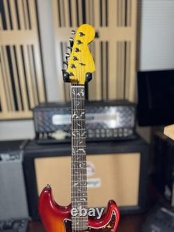 Guitare électrique style Stratocaster Plasma Rouge Arbre de Vie
