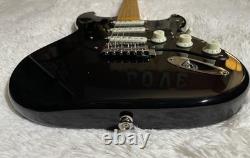 Guitare réplique de la Stratocaster noire de David Gilmour sur mesure
