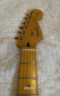 Guitare réplique de la Stratocaster noire de David Gilmour sur mesure