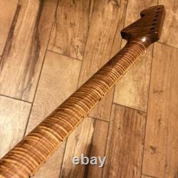 Manche Stratocaster en érable ondé torréfié finition satinée, compatible avec un corps Warmoth/Fender 0SMF