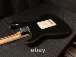 Mint! Joueur Fender Stratocaster Gloss Noir Concessionnaire Autorisé! Enregistrement