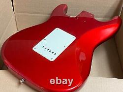 NOUVELLE Fender Squier Classic Vibe 60s Stratocaster CORPS ROUGE CANDY APPLE CHARGÉ