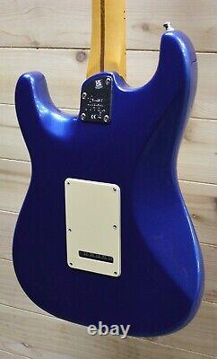 Nouveau Fender American Ultra Stratocaster Maple Fingerboard Cobra Blue Avec Boîtier