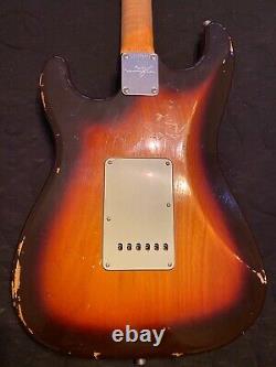 Nouveau Fender Custom Shop Stratocaster Relic 1961 Avec Coa Sunburst (charity Auction)