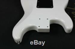 Nouveau Fender Squier Stratocaster Contemporain White Pearl Corps Chargé