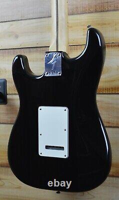 Nouveau Joueur Fender Stratocaster Maple Fingerboard Noir