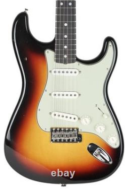 Nouvelle Fender CS 1965 Stratocaster Journeyman Vieilli 3 Tons Sunburst