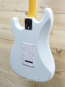 Nouvelle Fender Kenny Wayne Shepherd Stratocaster transparente bleu sonique décoloré avec étui