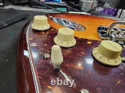 Nouvelle, boîte ouverte, Fender 70e anniversaire American Pro II Stratocaster Comet Burst