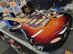 Nouvelle boîte ouverte Fender American Professional II Stratocaster 2024 3 Sunburst de couleur Sunburst