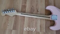 Partscaster Stratocaster SSS 2026 Flamant rose