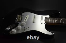 Pickguard pour Fender Stratocaster Loaded Silver Beatle avec micros NAMM Select