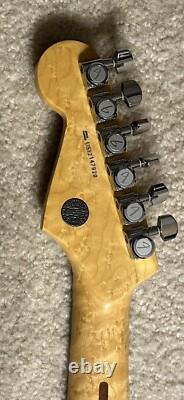 RARE 2012 Fender Select Stratocaster État Neuf en Showroom Avec Étui Original & Accessoires