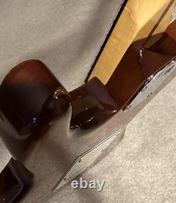RARE 2012 Fender Select Stratocaster État Neuf en Showroom Avec Étui Original & Accessoires
