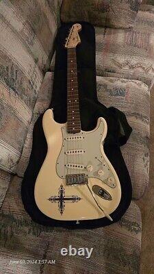 RARE Fender Kenny Wayne Shepherd Cross Stratocaster 2013 EXCELLENT avec étui gig