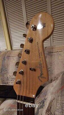 RARE Fender Kenny Wayne Shepherd Cross Stratocaster 2013 EXCELLENT avec étui gig