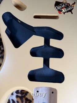 Remplacement Strat américain en aulne avec blindage, 4,2 lb, fini satin nitro couleur sable dessert