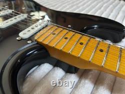 Réplique personnalisée de la Black Stratocaster de David Gilmour avec étui rigide