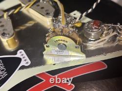 SH GuitarWorks Custom Stratocaster Plaque de Protection Chargée SSS Bobinée à la Main et Câblage USA