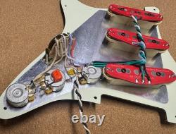 SHG5014 Pickguard Stratocaster moderne chaud sans bruit câblé, chargé, spécification USA, neuf