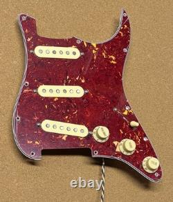 SHG5014 Stratocaster Chargée Moderne Silencieuse Rouge Tortue Spécifications USA