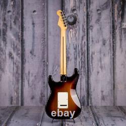 Série Fender Player Stratocaster, Pau Ferro, 3 Couleurs Sunburst