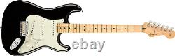 Série Fender Player Stratocaster avec touche en érable, noir