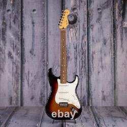Série Player Stratocaster de Fender, Pau Ferro, 3-Color Sunburst