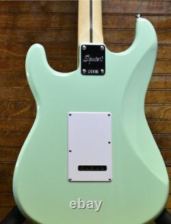 Squier Affinity Series Stratocaster Guitare Électrique 6 Cordes Surf Green