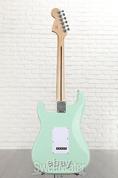 Squier Affinity Series Stratocaster Surf Green avec pickguard blanc en nacre