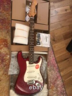Squier By Fender Classic Vibe's 60 Stratocaster Guitar, Laurel, Candy Apple Red
