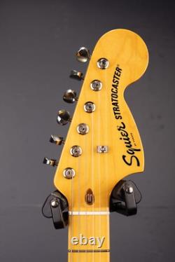 Squier Classic Vibe '70s Stratocaster HSS Noir avec touche en érable
