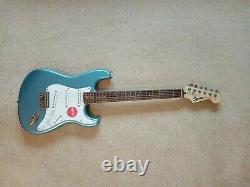 Squier Fsr Bullet Stratocaster Lrl Lake Placid Blue Limited Edition Guitare