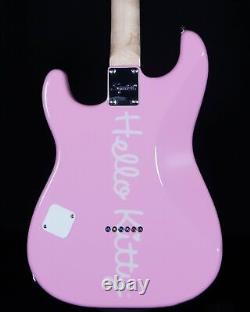 Squier LTD Hello Kitty Stratocaster avec housse de transport, touche en érable, rose