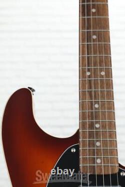 Squier Paranormal Custom Nashville Stratocaster Guitare Électrique en Chocolat