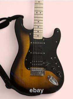 Squier Sonic Stratocaster HSS Guitare Électrique Édition Limitée 2-Color Sunburst