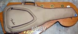Squier Stratocaster Classic Vibe En Excellent État ProSetup Nouveau Étui Fender Tweed