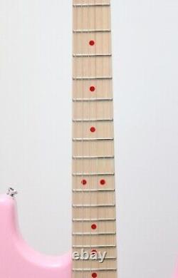 Squier par Fender Édition Limitée Hello Kitty Stratocaster Peuplier Rose 3,3 kg 2024