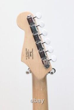 Squier par Fender Édition Limitée Hello Kitty Stratocaster Peuplier Rose 3,3 kg 2024