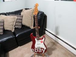 Squire By Fender Stratocaster Vibe des années 60