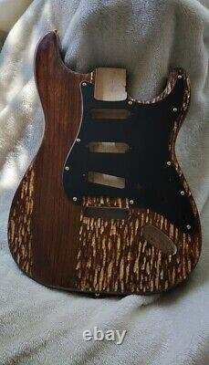 Stratocaster Corps De Guitare Électrique Custom Carved Fender Strat Black Pickguard