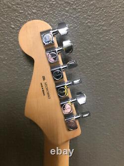 Stratocaster De Joueur Fender Jaune Avec Nouveau Sac De Gig Fender