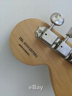Tom Delonge Fender Stratocaster (vert Surf) Blink 182 Dédicacé Par Tous Les Membres
