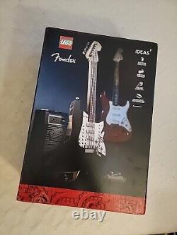 Tout neuf dans la boîte LEGO Ideas Fender Stratocaster (21329)