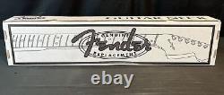 Véritable manche de guitare Fender Stratocaster en érable rôti, profil en C de 9,5 pouces, neuf dans sa boîte ouverte.